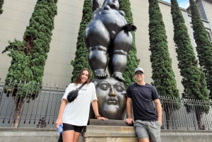 'Medellin Uncovered' Comuna 13,Plaza Botero and cable car