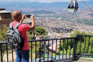 'Medellin Uncovered' Comuna 13,Plaza Botero and cable car