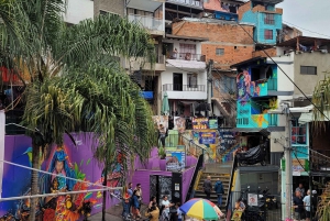 'Medellin Uncovered' Comuna 13,Plaza Botero and cable car