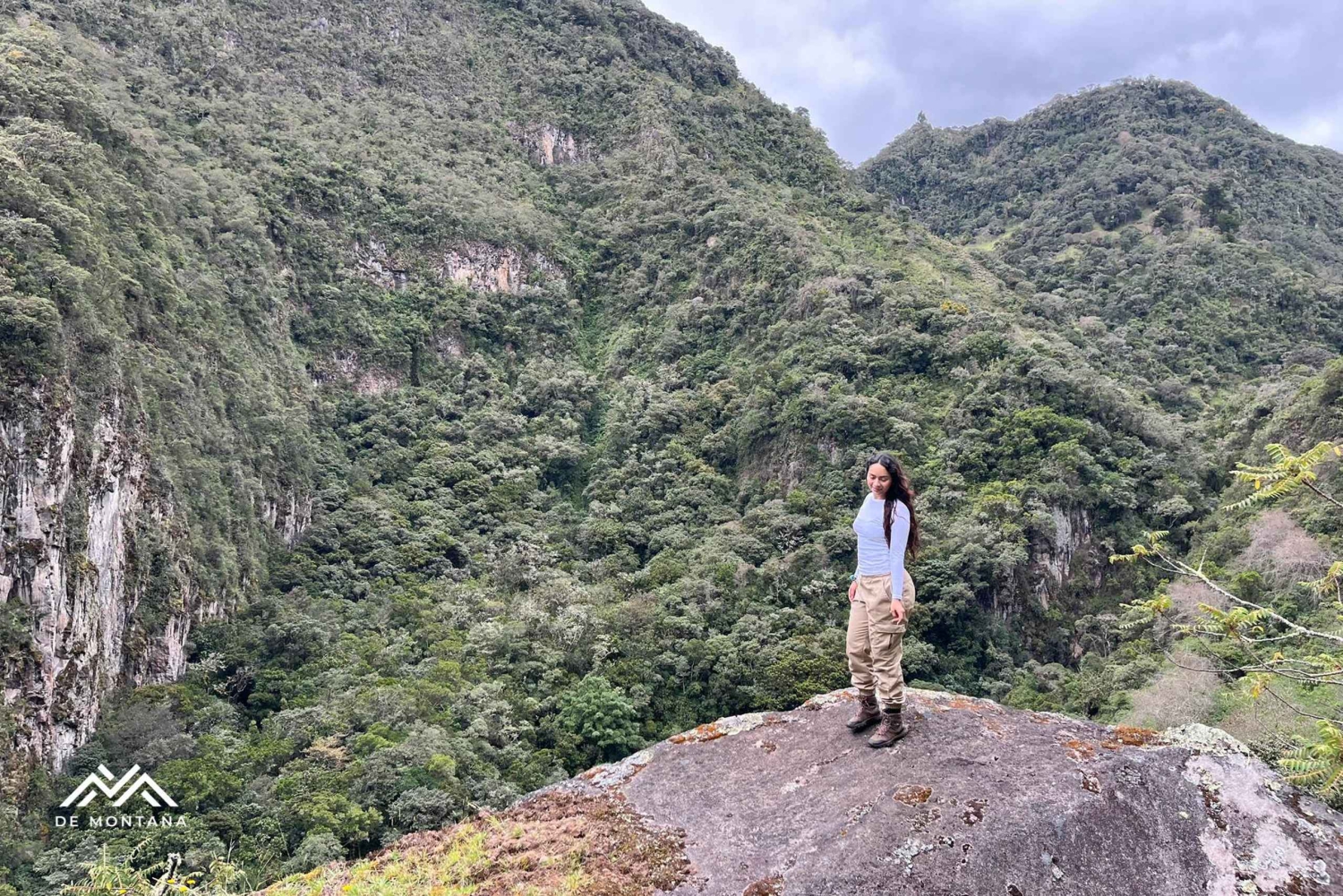 プラセ：滝と山々の間をハイキングしましょう