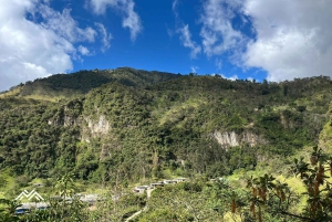 プラセ：滝と山々の間をハイキングしましょう