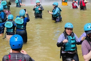 コロンビアのグエハル川渓谷でのラフティングアドベンチャー