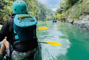 コロンビアのグエハル川渓谷でのラフティングアドベンチャー