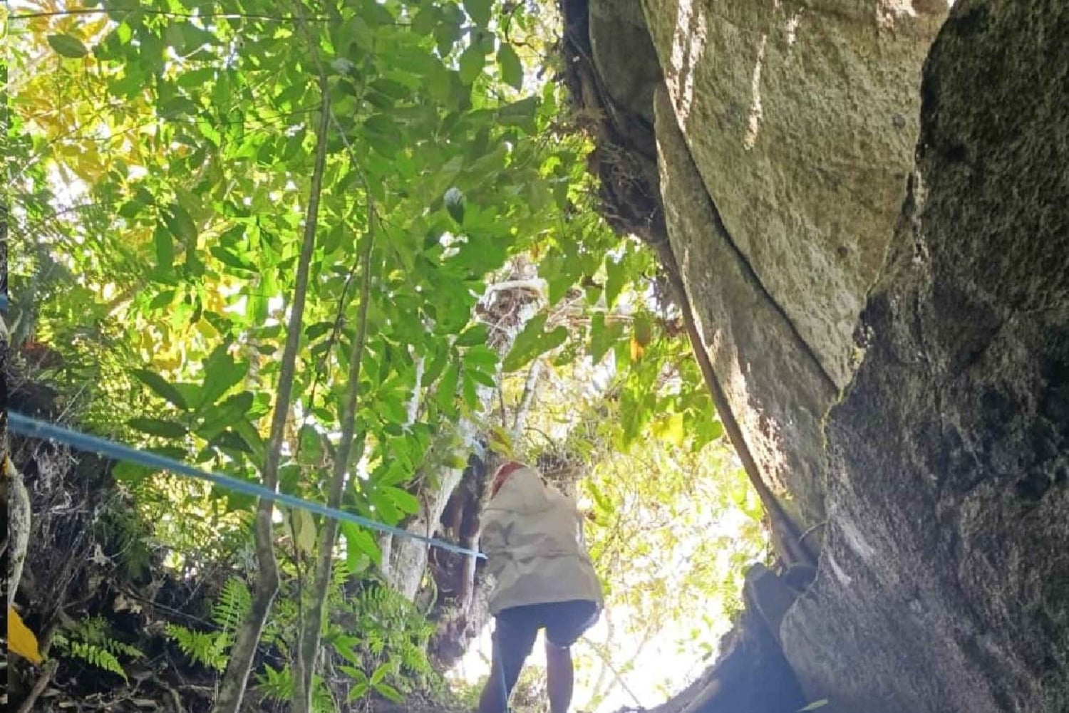 Abseilen in den Höhlen von Guatapé La Piedra