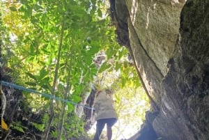 Abseilen in den Höhlen von Guatapé La Piedra