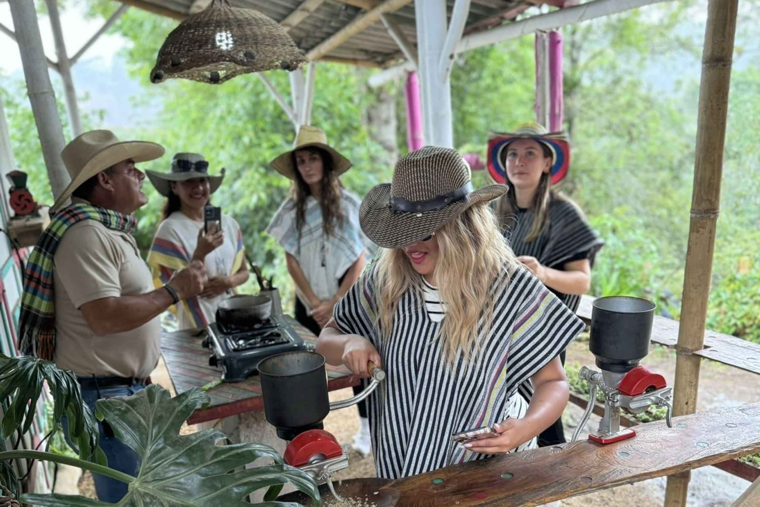 Salento: Kaffetur og rundvisning i Filandia med lokal guide