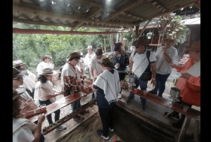 Salento: Traditionelle Kaffee Tour mit Jeep Willys Fahrt