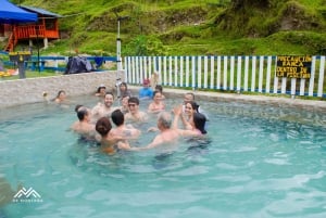 Baños termales de Salinas: desconexión y bienestar en la naturaleza