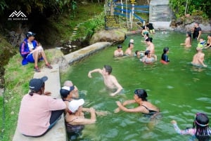 Baños termales de Salinas: desconexión y bienestar en la naturaleza