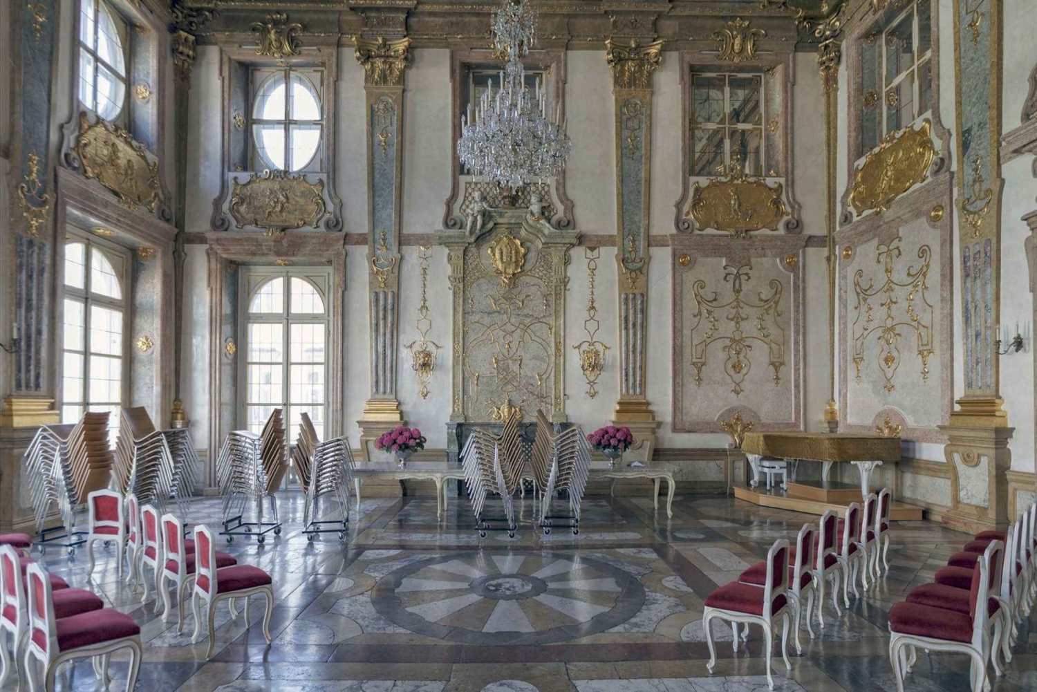 Salzburg: Mirabell Palace and Surroundings Audio Tour