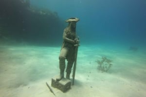 San Andrés: Guided Scuba Diving Trip with Hotel Transfer