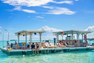 San Andrés: Ibizan kelluva baari seitsemänvärisellä merellä