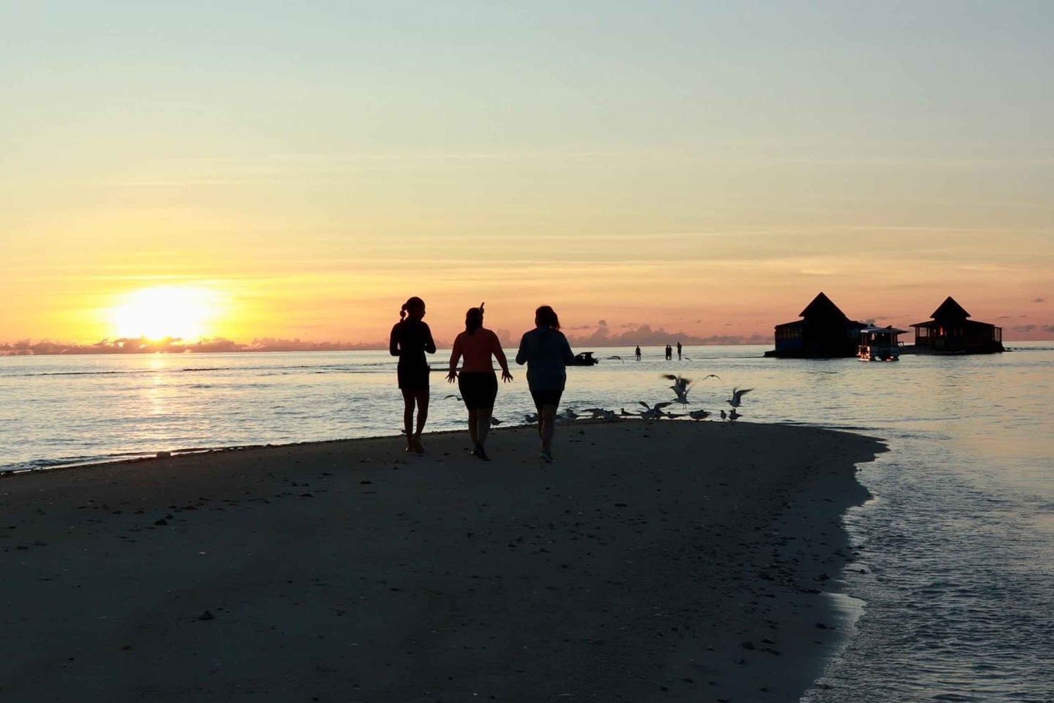 San Andres: Sunrise Tour, Aquarium, and Haynes Cay