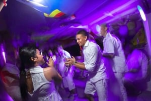 San Andrés: White Night Catamaran Cruise med middag og DJ