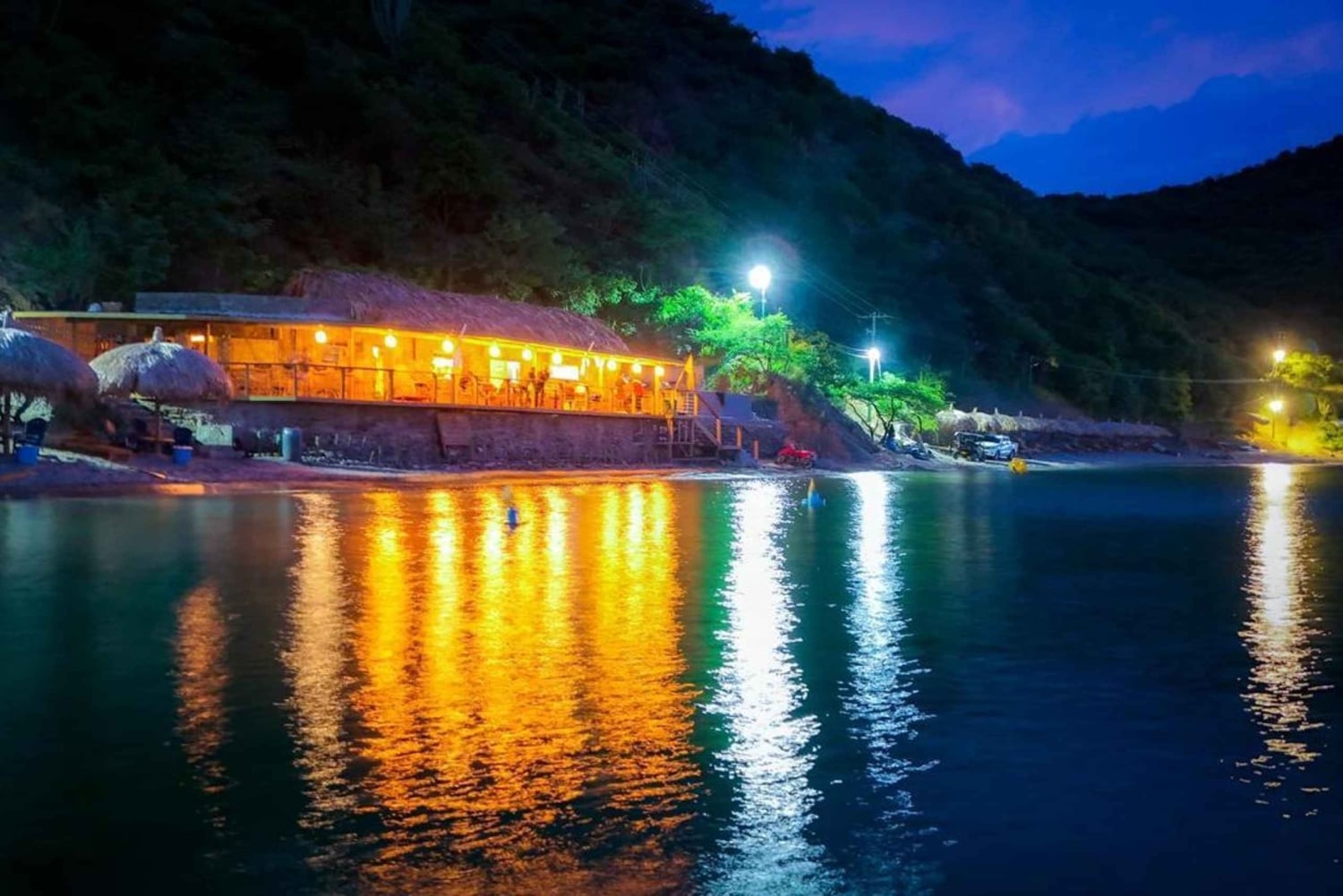 Santa Marta: Calderon Beach Club Tageskarte mit Mittagessen und Transfer