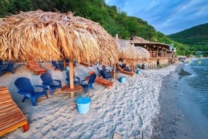 Santa Marta: Calderon Beach Club Tageskarte mit Mittagessen und Transfer