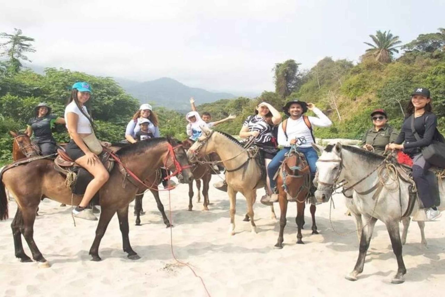 Santa Marta: paardrijden op het strand Los Naranjos in Tayrona