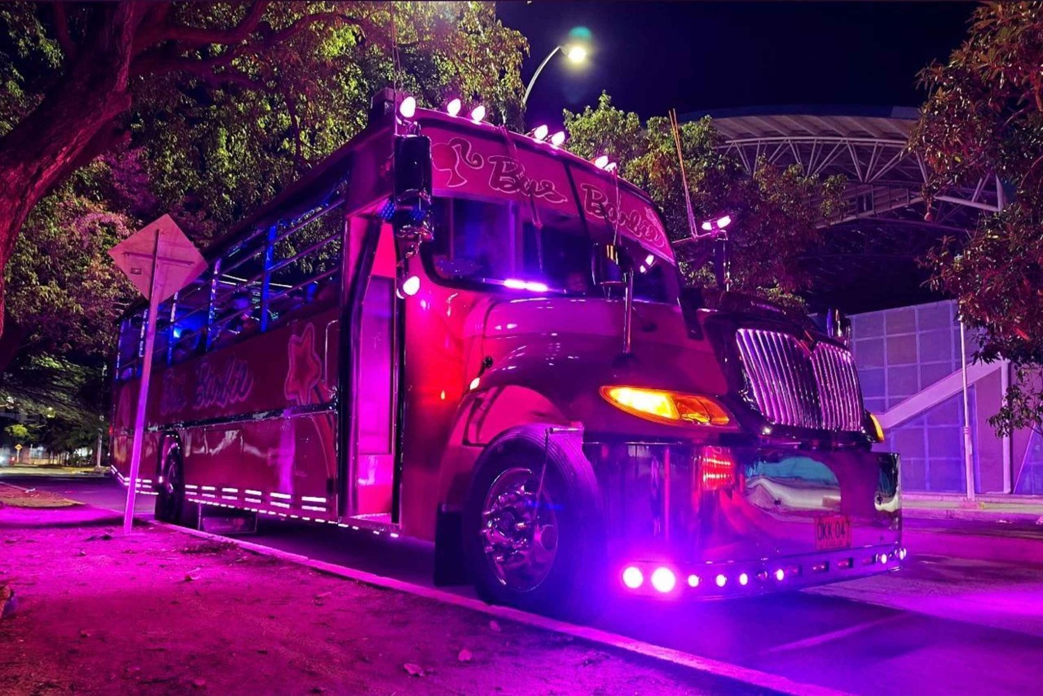 サンタ・マルタ：サンタ・マルタのチバで夜のルンバをお楽しみください