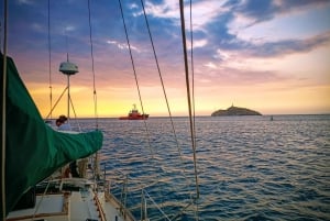 Santa Marta: Sunset Cruise Around the Bay