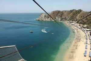 SANTAMARTA: TOUR Combo canopy tour, white beach, lunch included