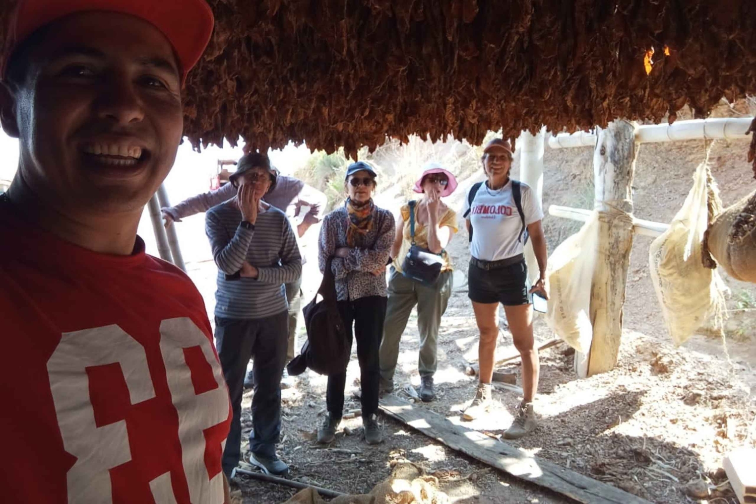 Santander: Tobacco tour with gastronomic experience in a rural zone