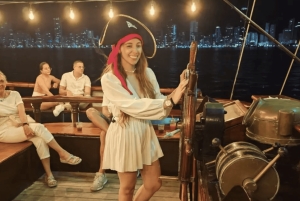 ファントム ボートでカルタヘナ湾に沈む夕日