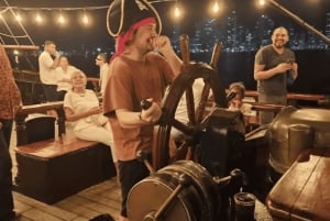 Coucher de soleil sur la baie de Cartagena sur Phantom Boat