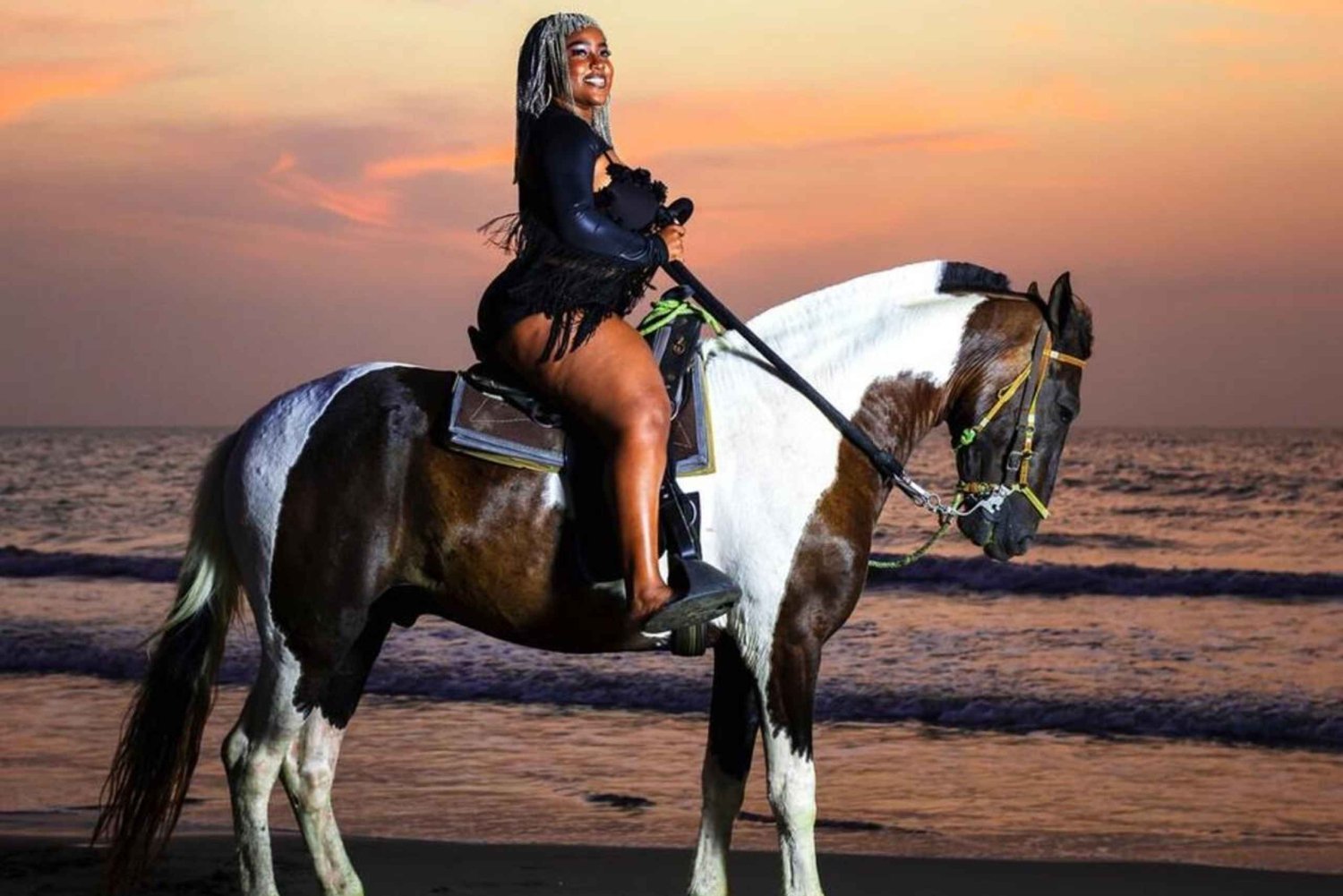 Sunset with horseback riding tour in Cartagena