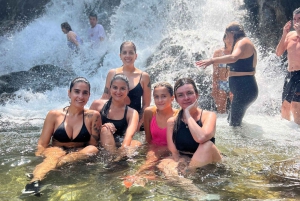 Il miglior trekking alle cascate, alle piscine naturali e alla piantagione di caffè