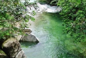 Il miglior trekking alle cascate, alle piscine naturali e alla piantagione di caffè