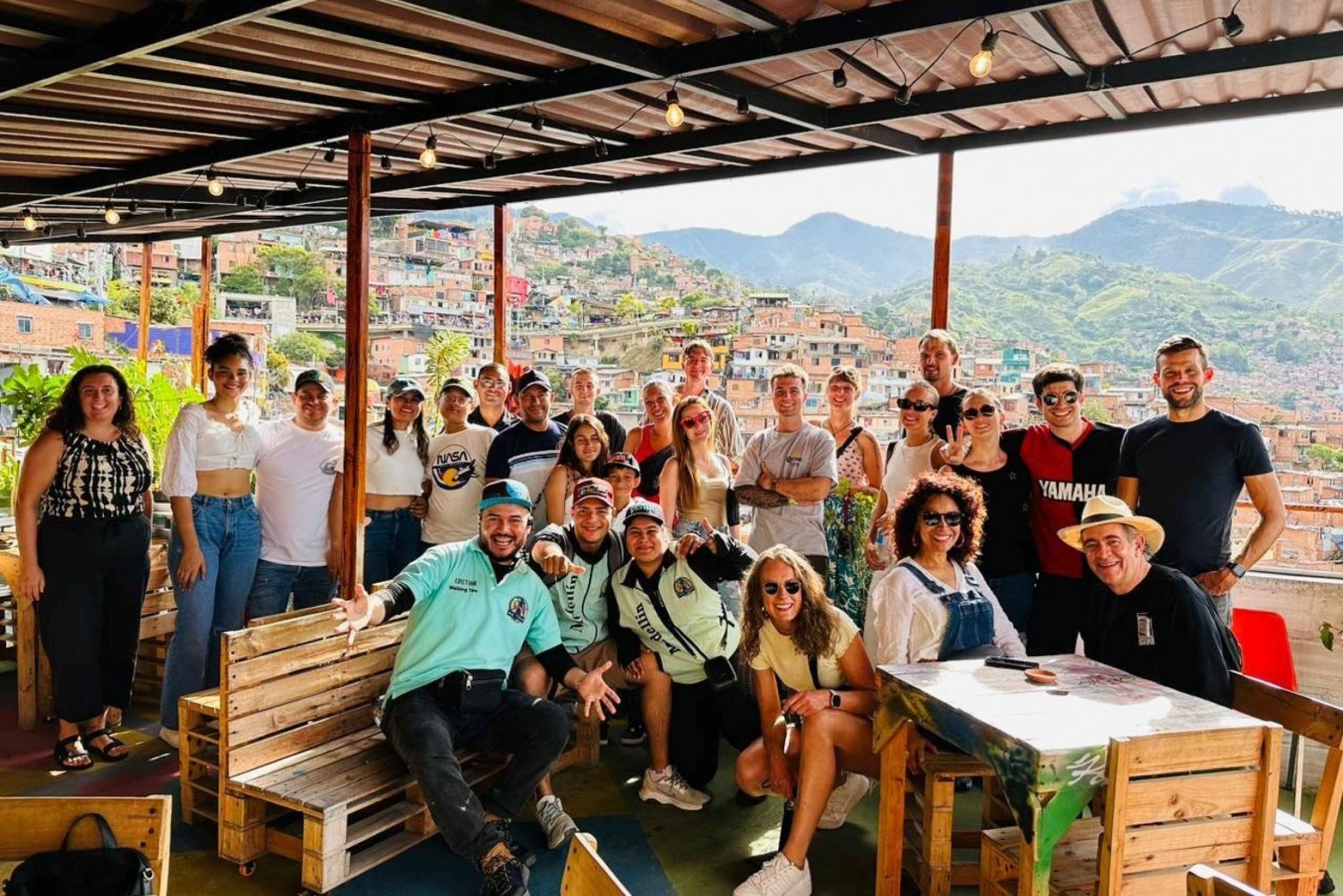 Medellín: Comuna 13 y Graffiti Tour guiado con un local