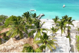 Tierra Bomba Island: A day at Marine Beach Club