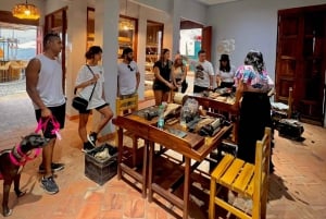 Tobacco Experience in Barichara: Torcido, Tasting & Local Tradition