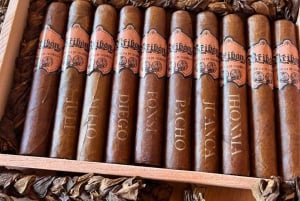 Tobacco Experience in Barichara: Torcido, Tasting & Local Tradition