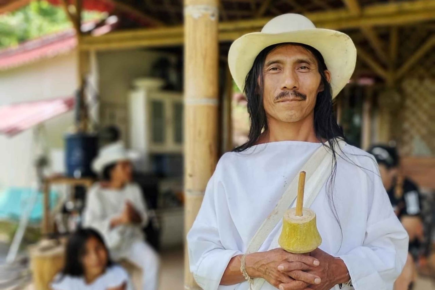 Tag på tur på oprindelige stier, kaffe ☕️, kakao, vandfald – Minca