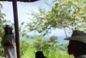 Tag på tur på oprindelige stier, kaffe ☕️, kakao, vandfald – Minca