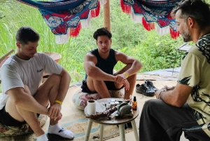 Tag på tur på oprindelige stier, kaffe ☕️, kakao, vandfald – Minca