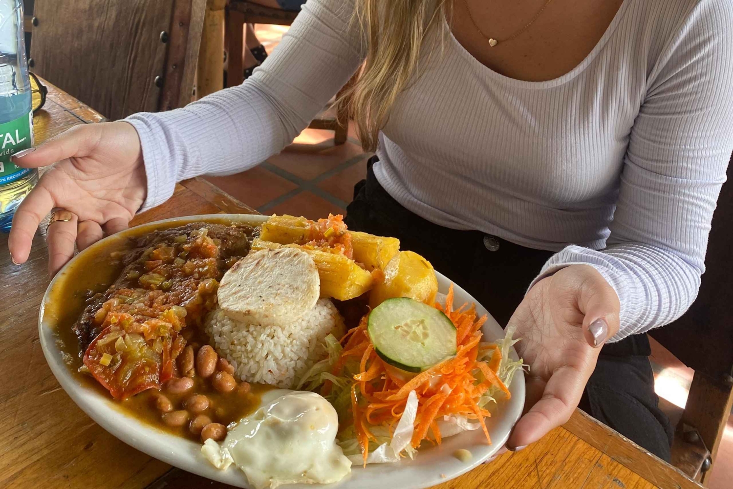Tur till Guatapé: Alto del Chocho, Piedra del Peñol, lunch och mycket mer