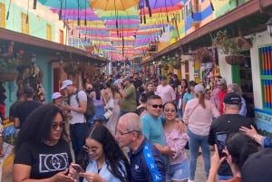 Tour to Guatapé: Alto del Chocho, Piedra del Peñol, lunch, and much more.