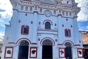 Tour to Guatapé: Alto del Chocho, Piedra del Peñol, lunch, and much more.