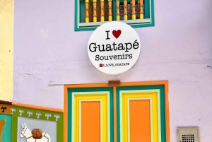 Tur till Guatapé: Alto del Chocho, Piedra del Peñol, lunch och mycket mer