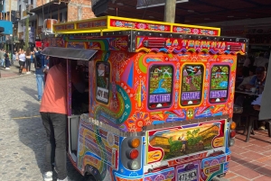 Tur till Guatapé: Alto del Chocho, Piedra del Peñol, lunch och mycket mer