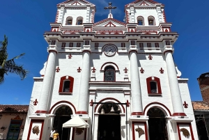 Tur till Guatapé: Alto del Chocho, Piedra del Peñol, lunch och mycket mer