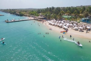 Tour a Palmarito con Playa Privada, Piscinas y Full Alimentación