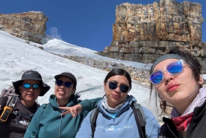 ネバド・デル・コキュイへのツアー - パサディア - (ガイド、送迎、入場料)