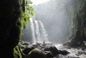 Excursión Privada a Caballo a la Cascada de Tres Chorros