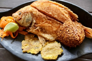 Almoço típico na praia, passeio pelos manguezais e pesca com os nativos