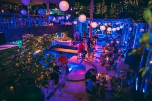 Medellín: Tour nocturno con bares y discotecas en las azoteas