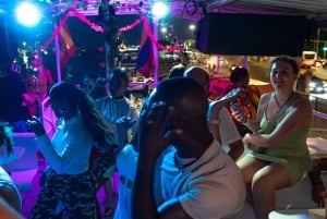 White Night Boat Party: Dinner Buffet, Dancing and Open Bar
