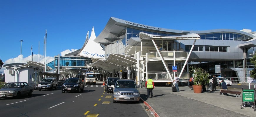 auckland airport travel to city